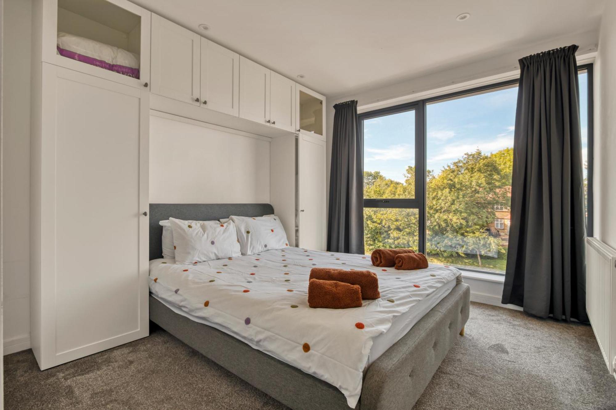 דירות לונדון Modern Penthouse In Wembley מראה חיצוני תמונה
